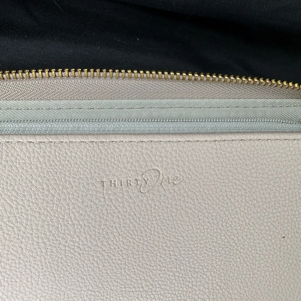 Price cut! Never used thirty-one Pebble-Grain Zip Wallet in Light Beige - Picture 4 of 5